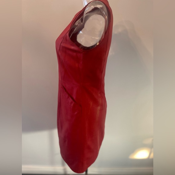 Vintage red leather dress with pockets - Picture 2 of 4